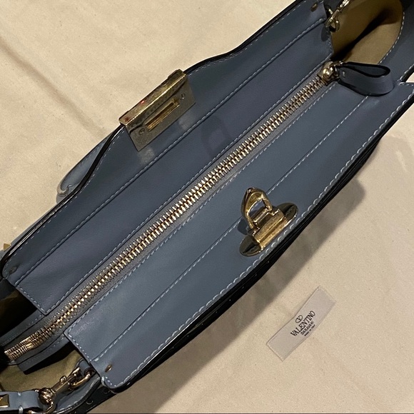 🔹Valentino Rockstud Medium Bag - Picture 7 of 11